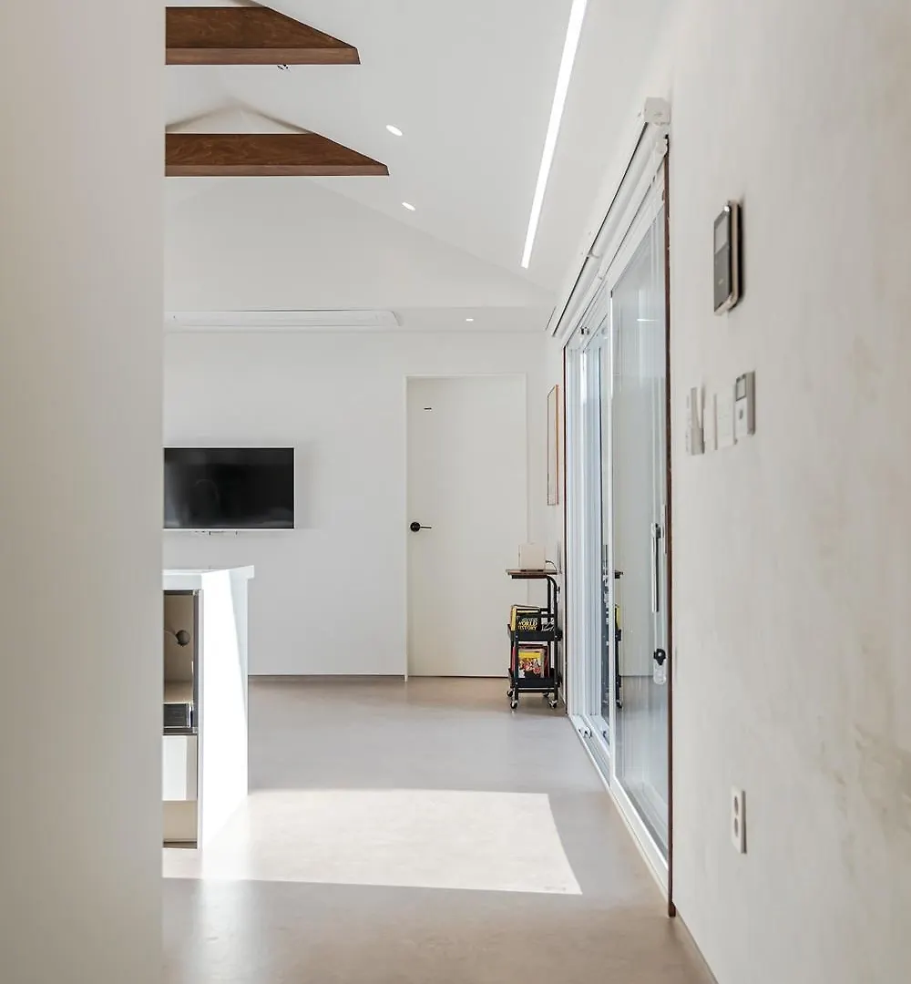 Jeju Stone Courtyard Pension 0*,  韩国