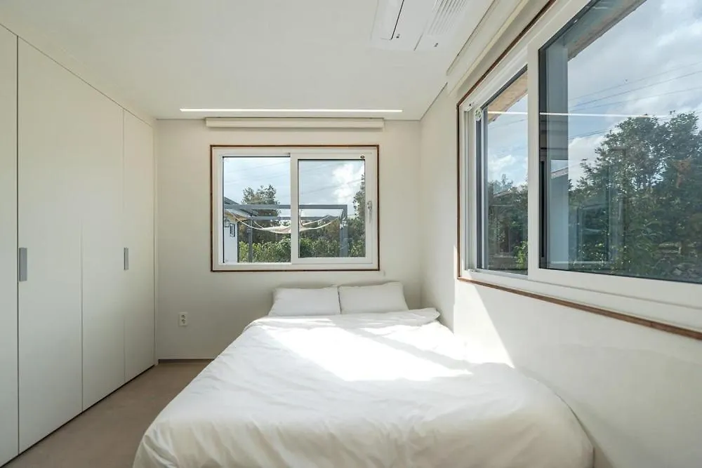招待所 Jeju Stone Courtyard Pension